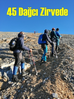 Mersin'li 45 Dağcı Zirvede