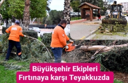 Mersin Büyükşehir Ekipleri Fırtına'ya Karşı Teyakkuzda