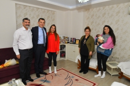 Başkan Özyiğit’ten Miray Ulaş’a tebrik ziyareti