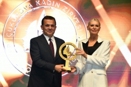 Başkan Özyiğit’e “Yılın En Çok Kadın Yönetici İstihdamı Sağlayan Belediye” ödülü