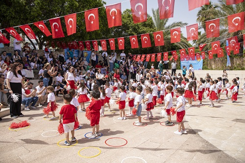 Büyükşehir Çocuk Gelişim Merkezi'nde 23 Nisan Coşkusu