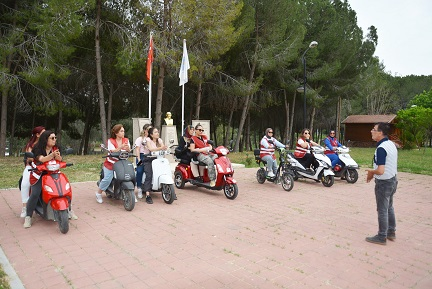 Motorlu Kadınlar Kulübü Tarsus Gençlik Kampı