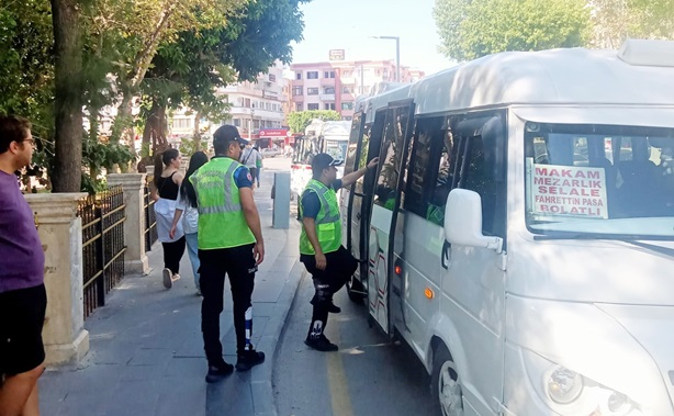 Büyükşehir Zabıtasından Toplu Taşıma Araçlarında Denetim