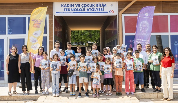 Türkiye'de Bir İlk Yapay Zekalı Çocuk Dergisi