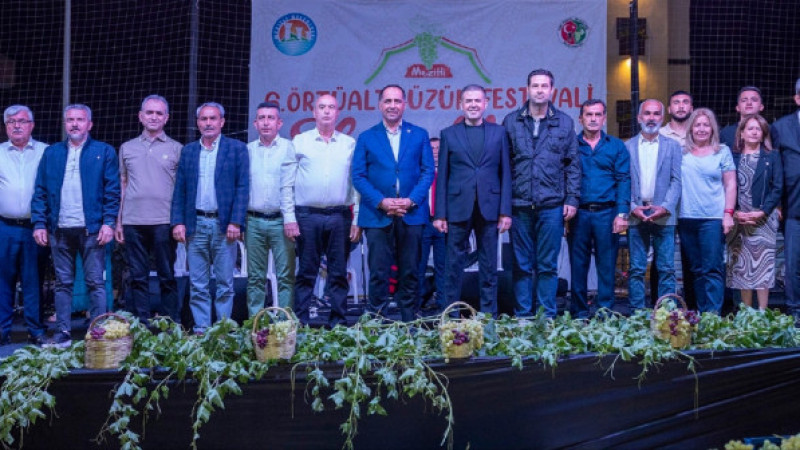 Mezitli Örtü Altı Üzüm Festivali Coşkuyla Kutlandı
