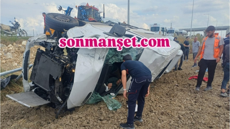 Tarsus'a THY Servis aracı devrildi 4 yaralı