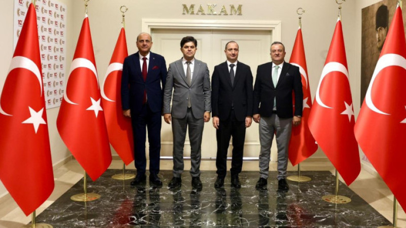 Mersin Milli Eğitim Müdürü Özdemirci, Kaymakam Akyüz'ü Ziyaret Etti