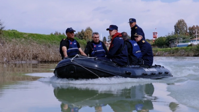 Mersin Valisi Toros, Tarsus'ta Arama Kurtarma Çalışmasına Katıldı 
